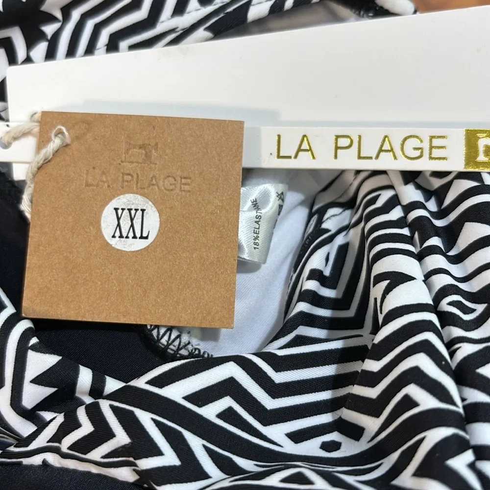 La Plage black & white swim top, size XXL, NWT. - Picture 9 of 11